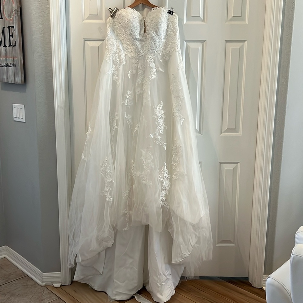 Strapless White Lace A-Line Wedding Dress